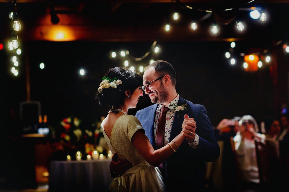 first dance with pretty lighting